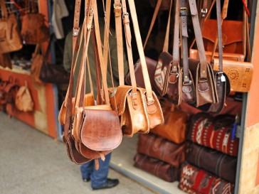Wholesale Leather Bags: The Ultimate Guide for Buyers and Retailers